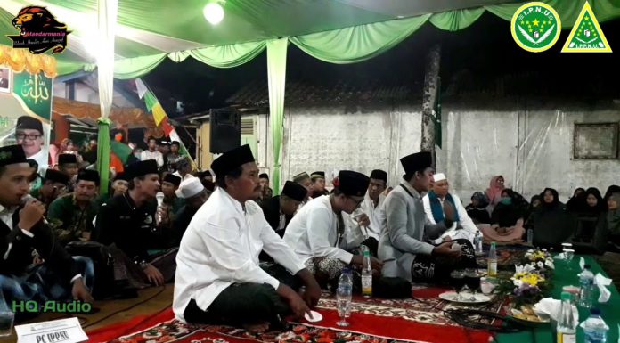 Habib Haedar Alwi Assegaf, Cinta Dalam Istikharah, Rejasari Betsholawat. Habib Haedar Alwi Assegaf, Cinta Dalam Istikharah, Rejasari Betsholawat.