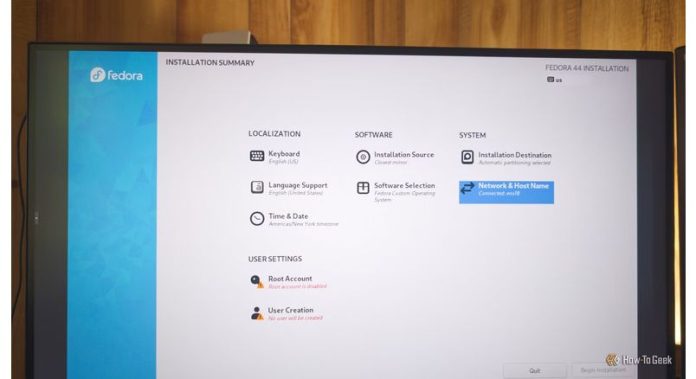 i-tried-fedora-everything-now-i-have-a-linux-desktop-without-any-bloat-01_carauntukcom3