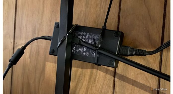 messy-cables-are-slowly-killing-your-pcs-performanceheres-the-cheap-fix-01_carauntukcom3